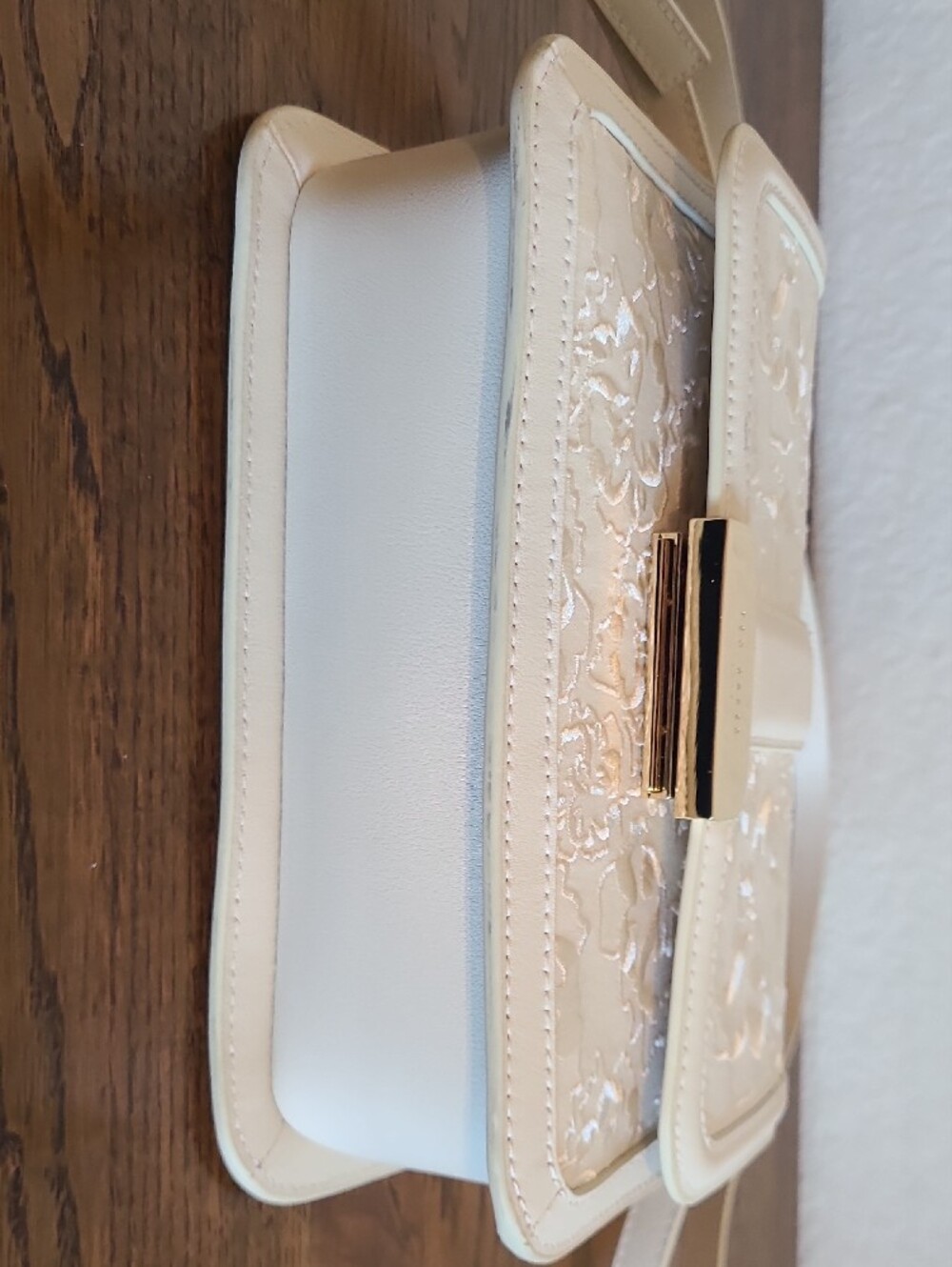 Ted Baker White Floral Embossed Crossbody Bag - Picture 7 of 8